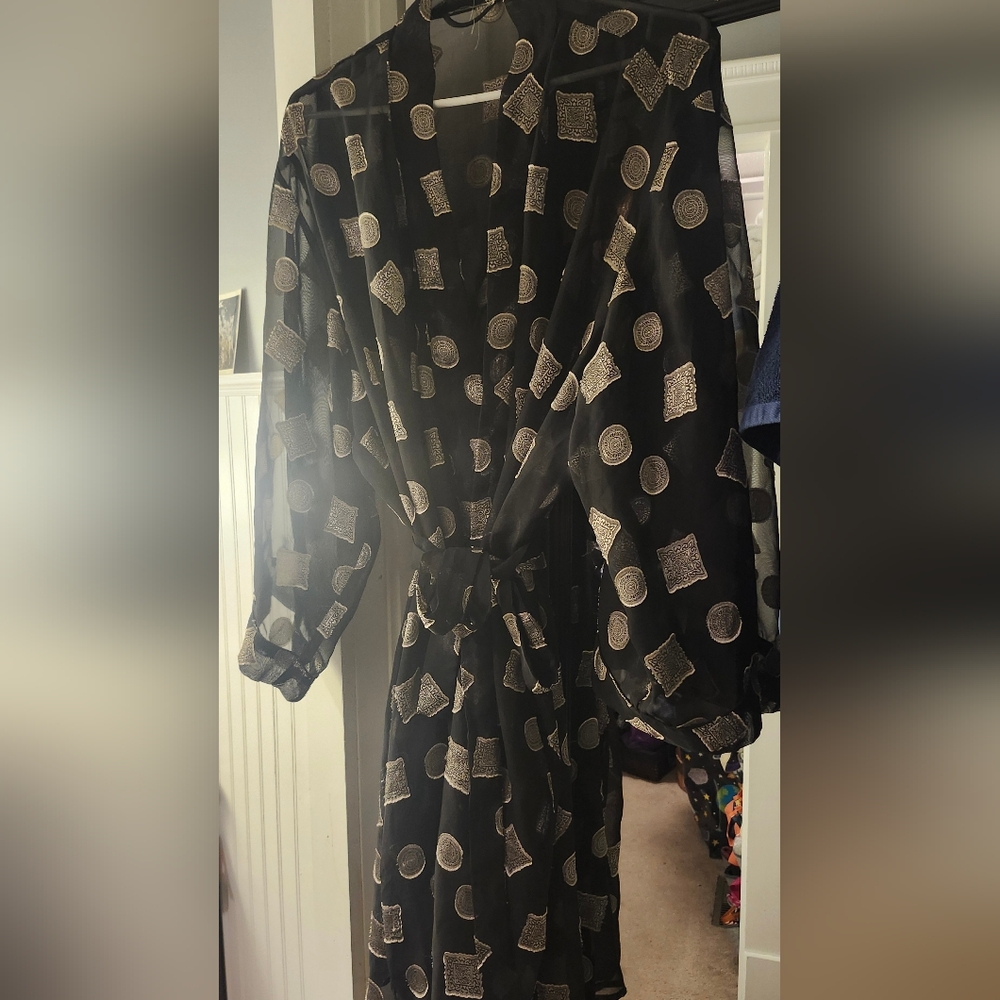 Plus Size 2x-3× Black Sheer Robe with Gold Geometric Patterns